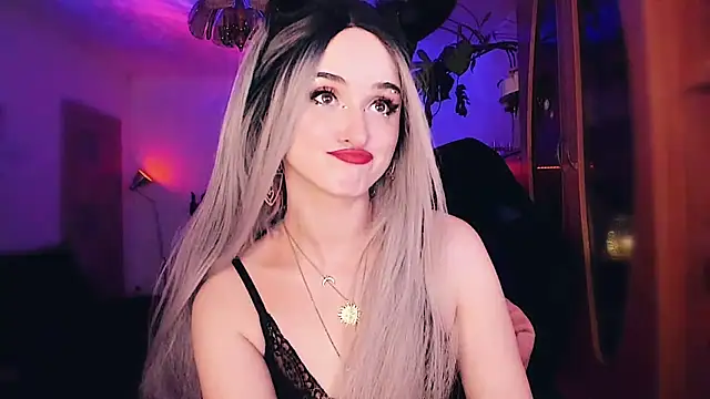 MistressJolie online show from February 25, 4:35 am