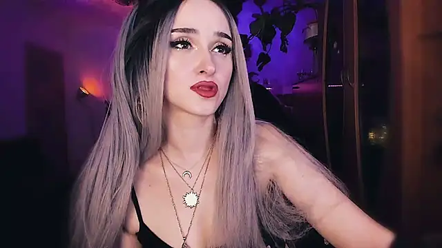 MistressJolie online show from March 11, 2:54 am