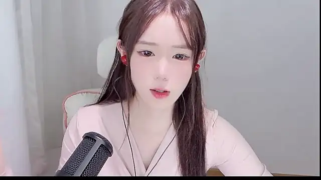 Snapshot of Xiao-runbao chatting on October 12, 10:03 am Xiao-runbao online show from October 12, 10:03 am