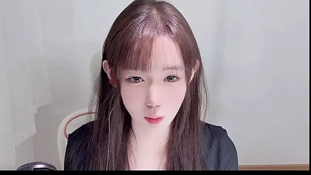 Snapshot of Xiao-runbao chatting on October 16, 12:39 pm Xiao-runbao online show from October 16, 12:39 pm