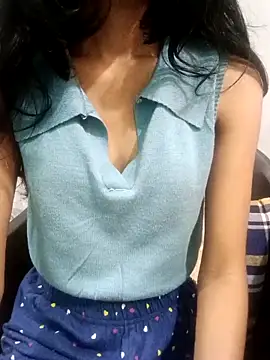 Daizy Shah online show from October 29, 6:53 pm