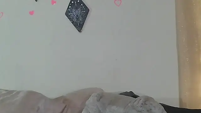 LunaNova999 online show from December 19, 8:54 am