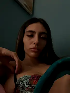 Snapshot of RoseyMae chatting on October 19, 3:01 pm RoseyMae online show from October 19, 3:01 pm