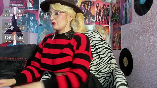 Avril Maria online show from October 10, 6:40 pm