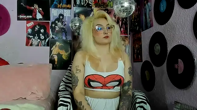 Avril Maria online show from May 25, 10:16 pm