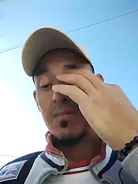 Snapshot of JuanD_vero chatting on October 3, 12:46 pm JuanD vero online show from October 3, 12:46 pm