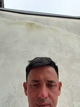 Snapshot of JuanD_vero chatting on May 28, 6:05 pm JuanD vero online show from May 28, 6:05 pm