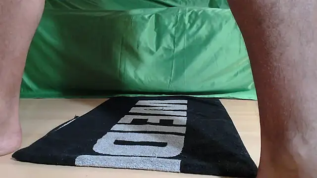 Snapshot of MrGivemethemost chatting on November 5, 11:10 am MrGivemethemost online show from November 5, 11:10 am