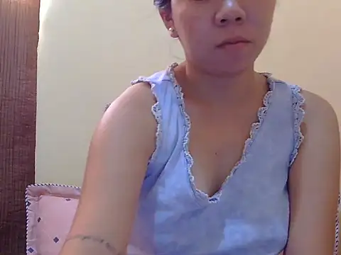 Snapshot of pretty_jana07 chatting on September 19, 12:12 am pretty jana07 online show from September 19, 12:12 am