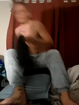 Snapshot of macmaddy8989 chatting on November 30, 8:57 pm macmaddy8989 online show from November 30, 8:57 pm