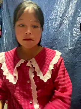 Snapshot of O_o_UwU_o_O chatting on September 9, 4:23 am O o UwU o O online show from September 9, 4:23 am