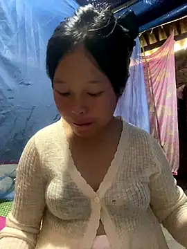 Snapshot of O_o_UwU_o_O chatting on October 11, 3:39 am O o UwU o O online show from October 11, 3:39 am