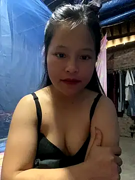 Snapshot of O_o_UwU_o_O chatting on October 31, 2:01 am O o UwU o O online show from October 31, 2:01 am