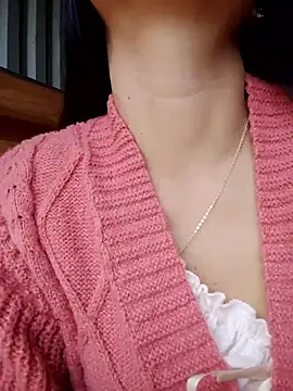 Snapshot of Baby-kis03 chatting on January 10, 5:09 am Baby-kis03 online show from January 10, 5:09 am