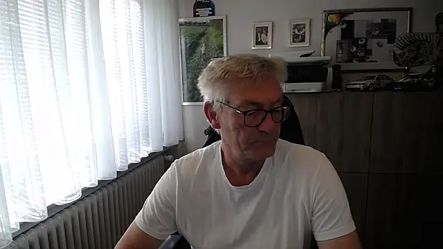 randyandy67 online show from July 28, 5:25 am