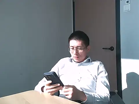 miniyellower online show from November 19, 2:55 am