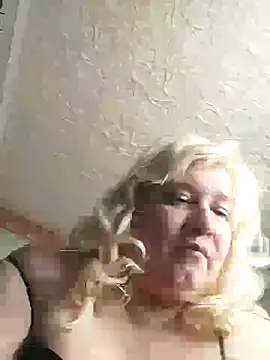 Snapshot of GlamMilena chatting on March 13, 12:02 pm GlamMilena online show from March 13, 12:02 pm