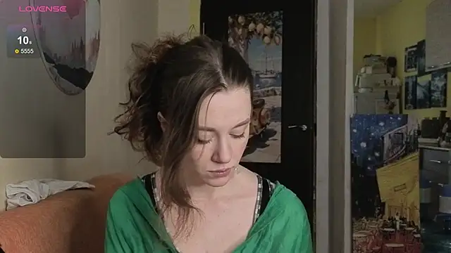 SkyHelen online show from April 10, 7:02 am