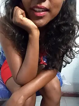 Snapshot of venuki_ihalagamage chatting on June 6, 8:24 pm venuki ihalagamage online show from June 6, 8:24 pm