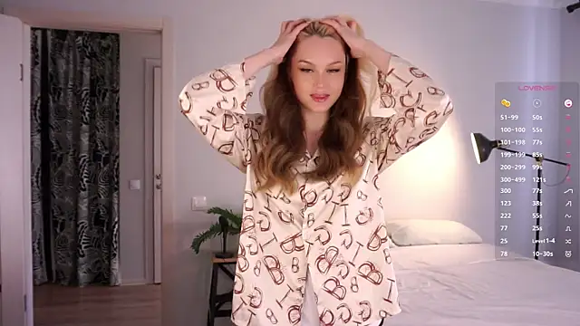 CherieSprinzl online show from September 17, 6:04 am