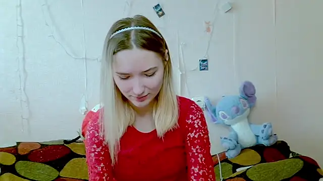 Snapshot of _kikiclark__ chatting on October 1, 8:09 am kikiclark online show from October 1, 8:09 am