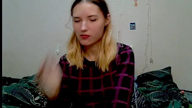 Snapshot of _kikiclark__ chatting on October 5, 9:13 pm kikiclark online show from October 5, 9:13 pm
