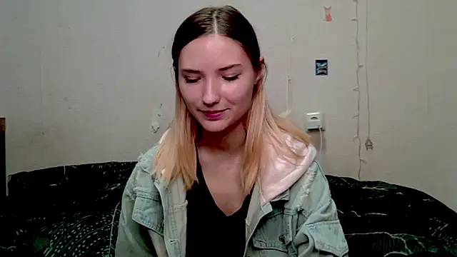 Snapshot of _kikiclark__ chatting on October 12, 8:41 pm kikiclark online show from October 12, 8:41 pm
