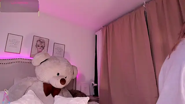 Mayajhons online show from December 17, 11:27 am