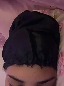 luluzinhax online show from February 7, 11:58 am