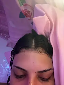 luluzinhax online show from April 9, 3:17 am