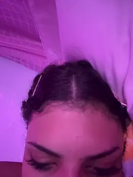 luluzinhax online show from April 10, 7:57 am