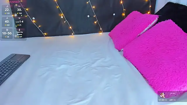 Snapshot of Danaa_moore_ chatting on October 24, 9:44 pm Danaa moore online show from October 24, 9:44 pm