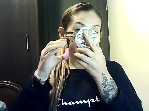 Valery  Rouse  online show from March 18, 10:24 pm