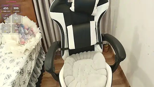 Snapshot of Bae_Gigii chatting on April 6, 11:16 pm Bae Gigii online show from April 6, 11:16 pm