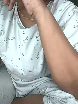 Hott Archana online show from November 8, 9:13 pm