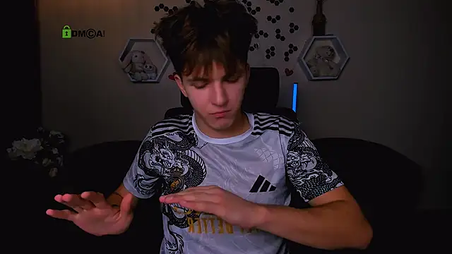 Snapshot of travis_wolf_ chatting on September 20, 8:48 am travis wolf online show from September 20, 8:48 am