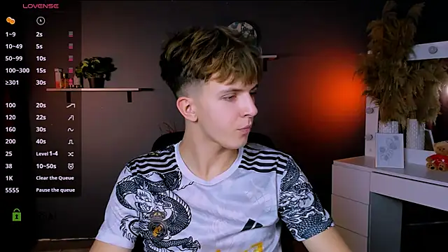 Snapshot of travis_wolf_ chatting on October 8, 7:11 pm travis wolf online show from October 8, 7:11 pm