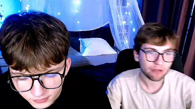 Snapshot of travis_wolf_ chatting on November 20, 8:41 pm travis wolf online show from November 20, 8:41 pm