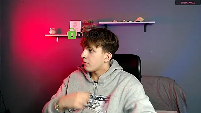 Snapshot of travis_wolf_ chatting on November 28, 8:00 pm travis wolf online show from November 28, 8:00 pm