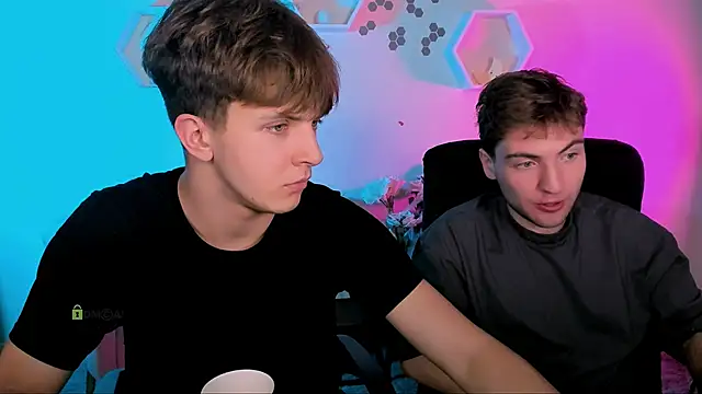 Snapshot of travis_wolf_ chatting on December 4, 7:55 pm travis wolf online show from December 4, 7:55 pm