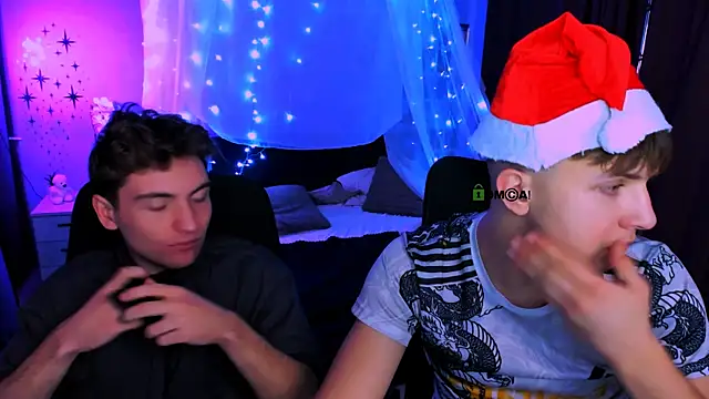 Snapshot of travis_wolf_ chatting on December 14, 8:13 pm travis wolf online show from December 14, 8:13 pm