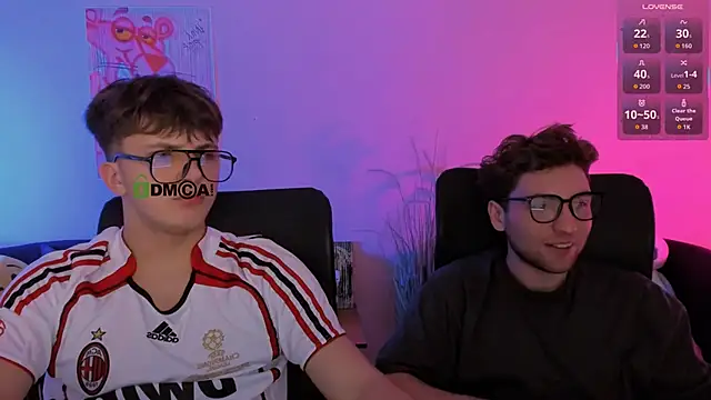 Snapshot of travis_wolf_ chatting on December 20, 7:54 pm travis wolf online show from December 20, 7:54 pm