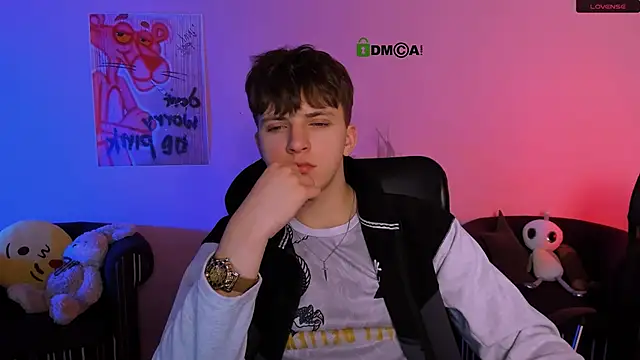 Snapshot of travis_wolf_ chatting on January 7, 8:00 pm travis wolf online show from January 7, 8:00 pm