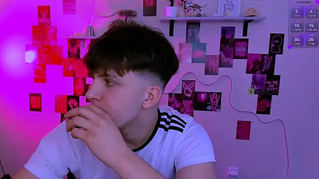 travis wolf  online show from April 3, 8:56 am