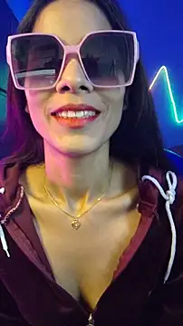 royeoy22 online show from January 11, 8:08 am