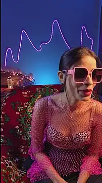 royeoy22 online show from February 11, 11:26 am