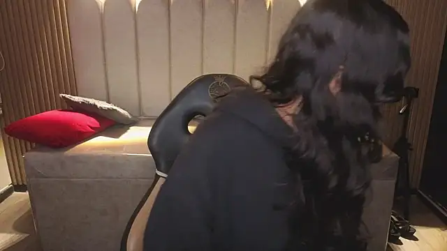  Mia Evans 1 online show from January 12, 1:16 pm