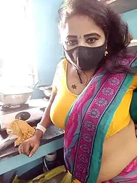 Snapshot of tamil_Vennila chatting on March 31, 8:15 am tamil Vennila online show from March 31, 8:15 am