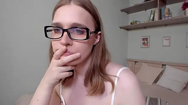 Snapshot of havagooday_ chatting on April 18, 7:29 pm havagooday online show from April 18, 7:29 pm