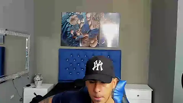 Snapshot of AngelAndChris chatting on October 15, 12:05 pm AngelAndChris online show from October 15, 12:05 pm